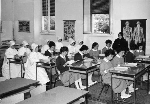 60 anni infermieristica